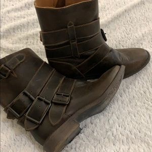 ⭐️Zigi Girl Chucky leather boots 3 buckles sz 7.5